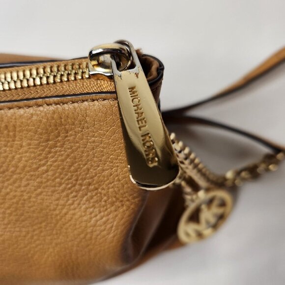 Michael Kors Women's Crossbody Jet Set Chain Link Leather Purse - Picture 3 of 11